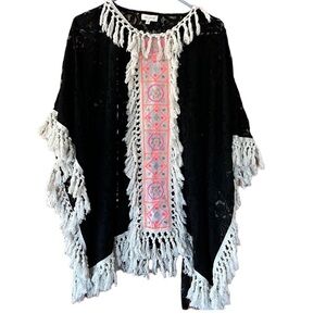 Velzera lace poncho with fringe. One size. EUC. Black/cream/orange boho style